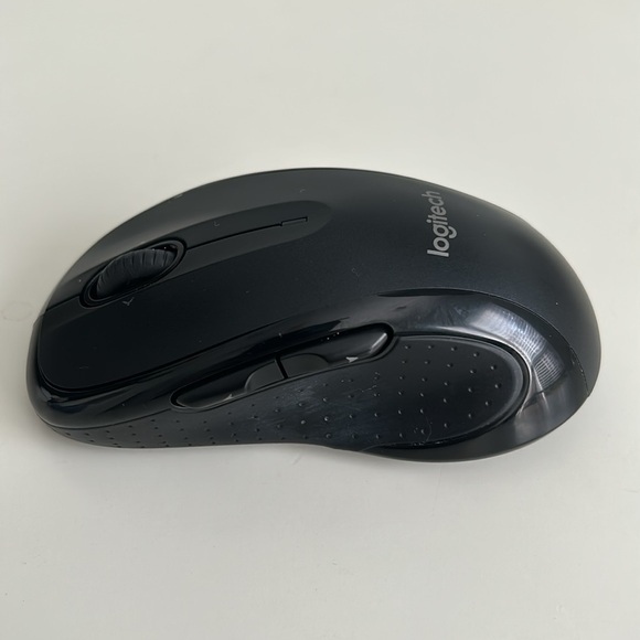 Logitech M510 Wireless Ergonomic Mouse + K400 Plus Wireless Keyboard Black - Picture 11 of 16